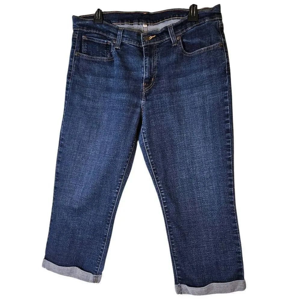 Levi's womens jeans, capri. Size 32. #854